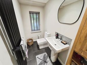 Guest wc- click for photo gallery